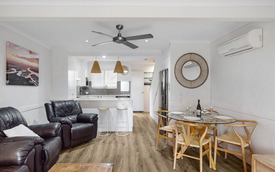 6 Pelican Beach Resort