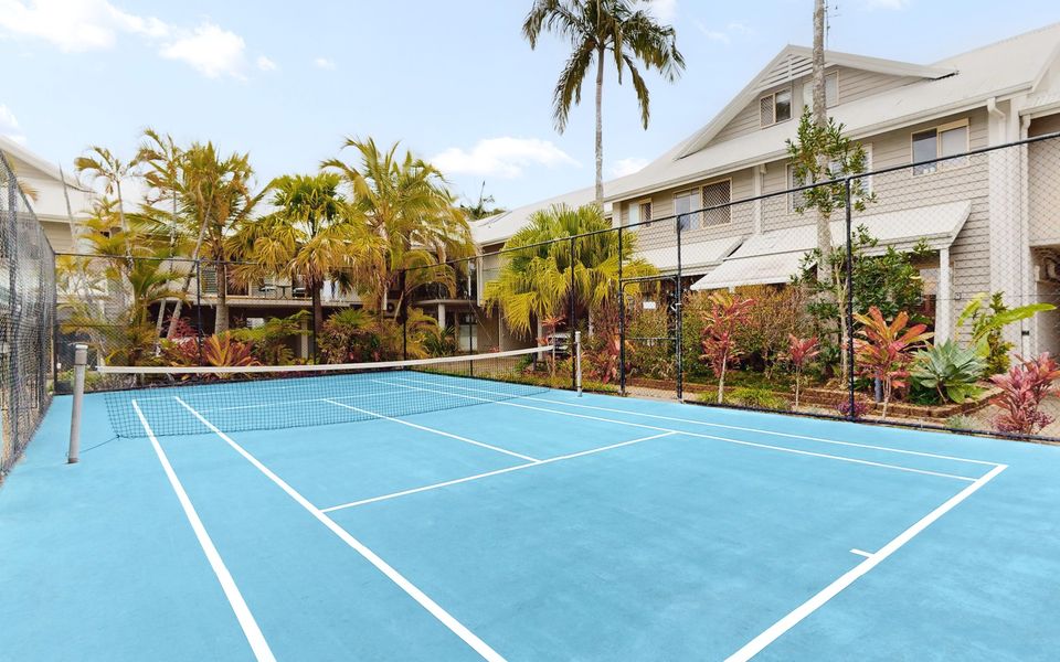 6 Pelican Beach Resort