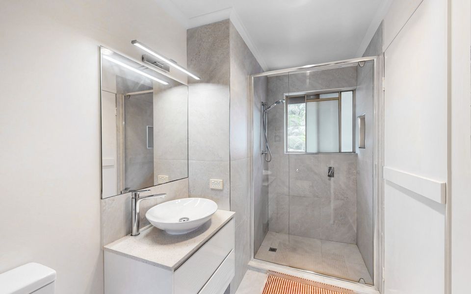 6 Pelican Beach Resort