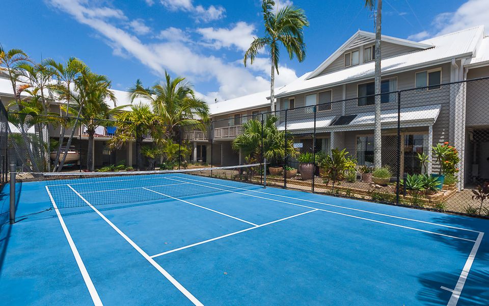 7 Pelican Beach Resort