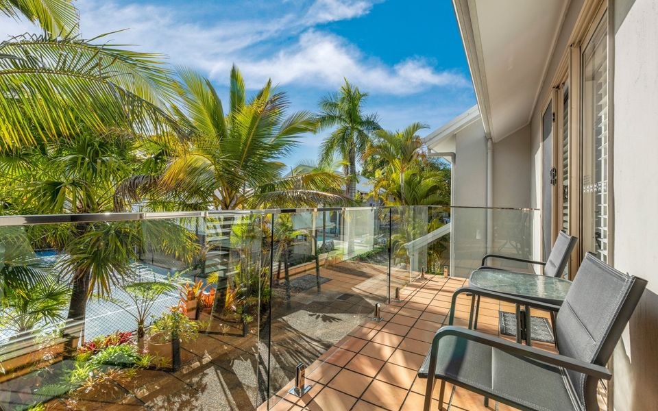 7 Pelican Beach Resort