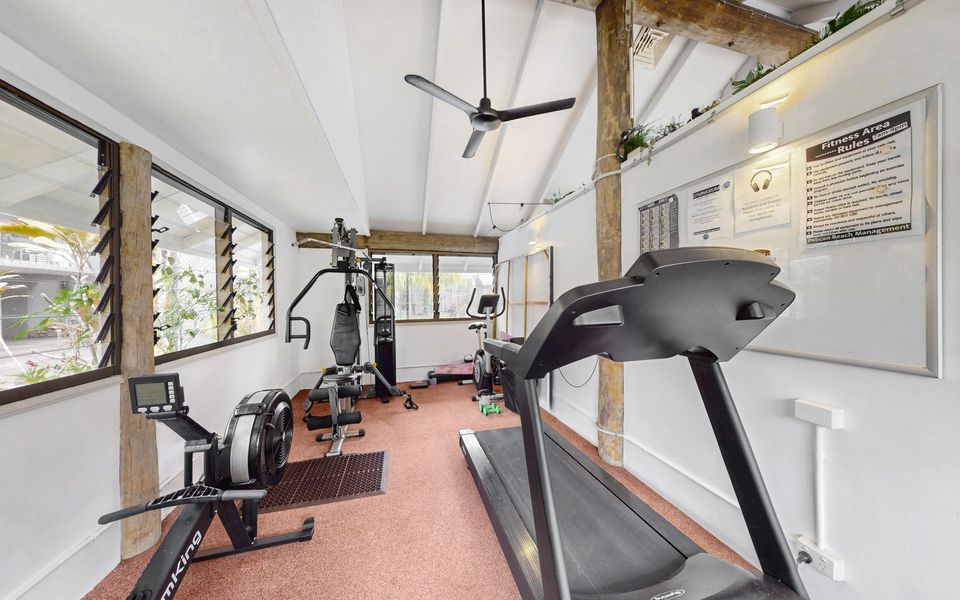 7 Pelican Beach Resort