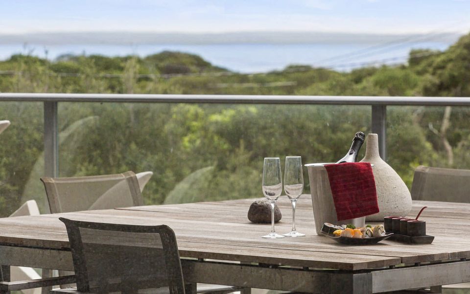 Rye Waves Resort with Bay Views