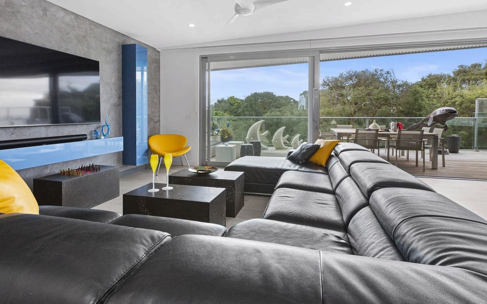 Rye Waves Resort with Bay Views