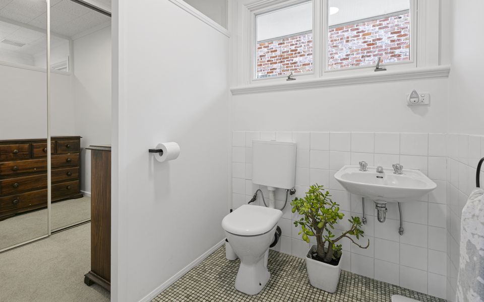 Ensuite for master bedroom