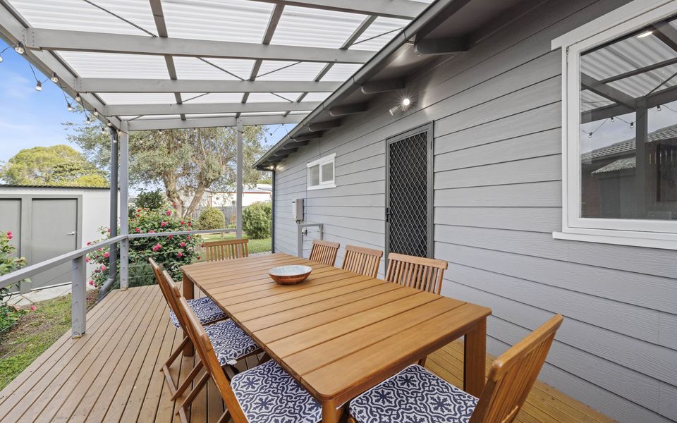 Outdoor undercover entertaining area