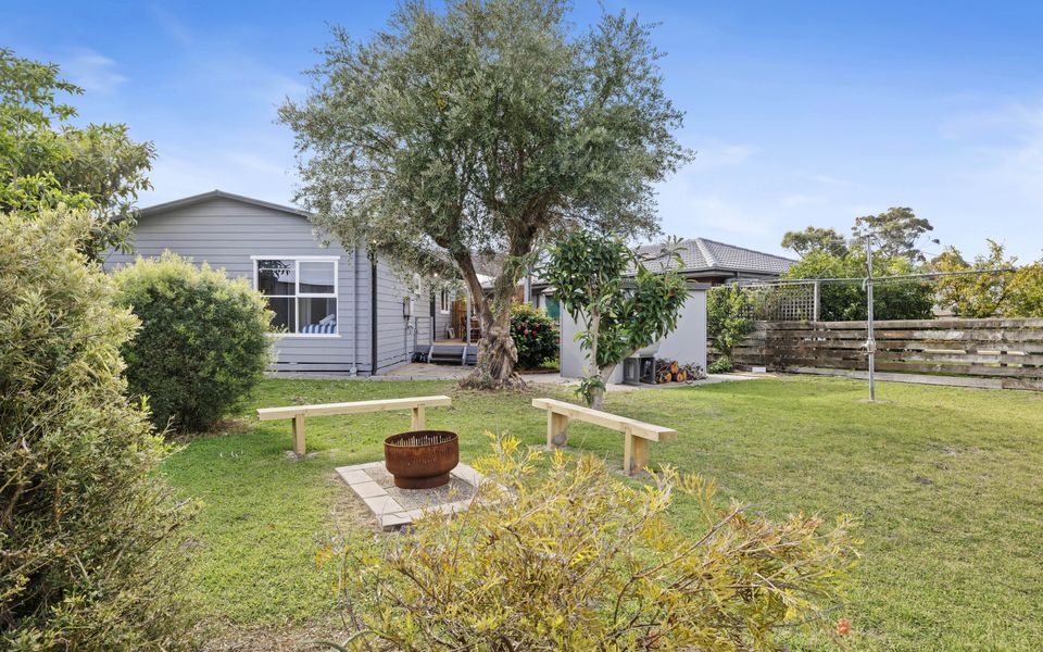 Fire pit and large back garden, perfect for family fun