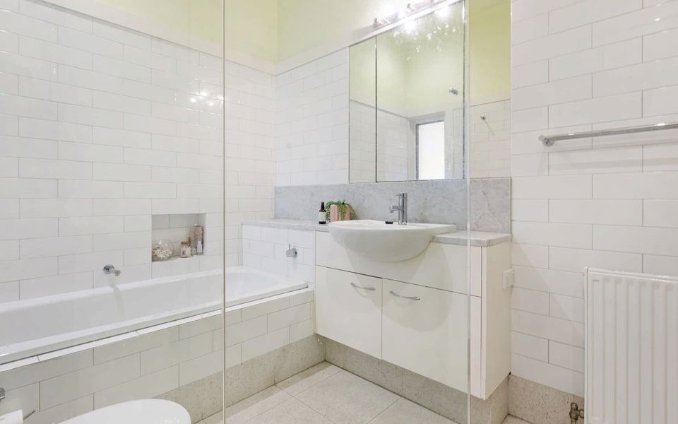 Family bathroom 1 with bath, shower, toilet and vanity