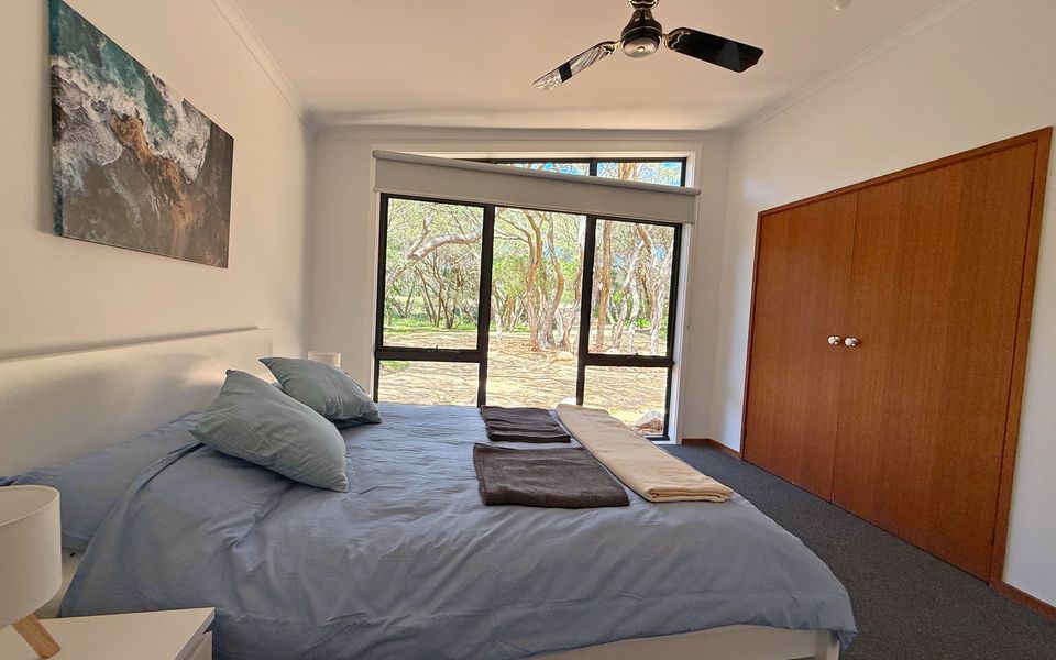 Master bedroom with Queen bed, all linen is provided