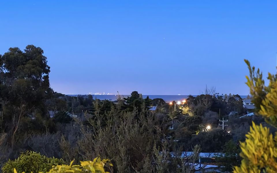 Stunning Home Alfresco Entertainment Jacuzzi