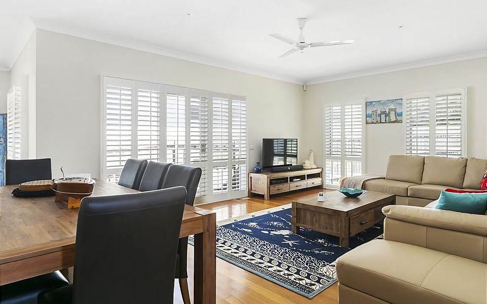 Separate spacious and comfortable front lounge and dining room.