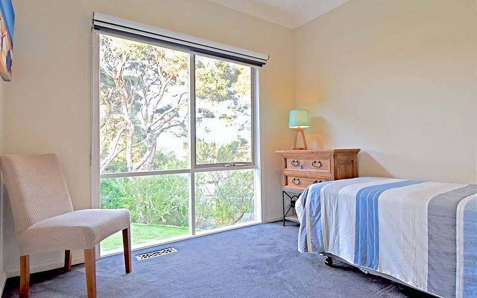 Enjoy the flexibility of our room, providing a single bed and a trundle bed.