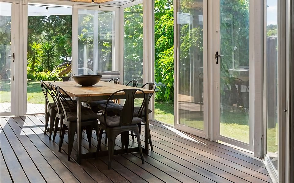 Spacious conservatory with access to the back garden and BBQ