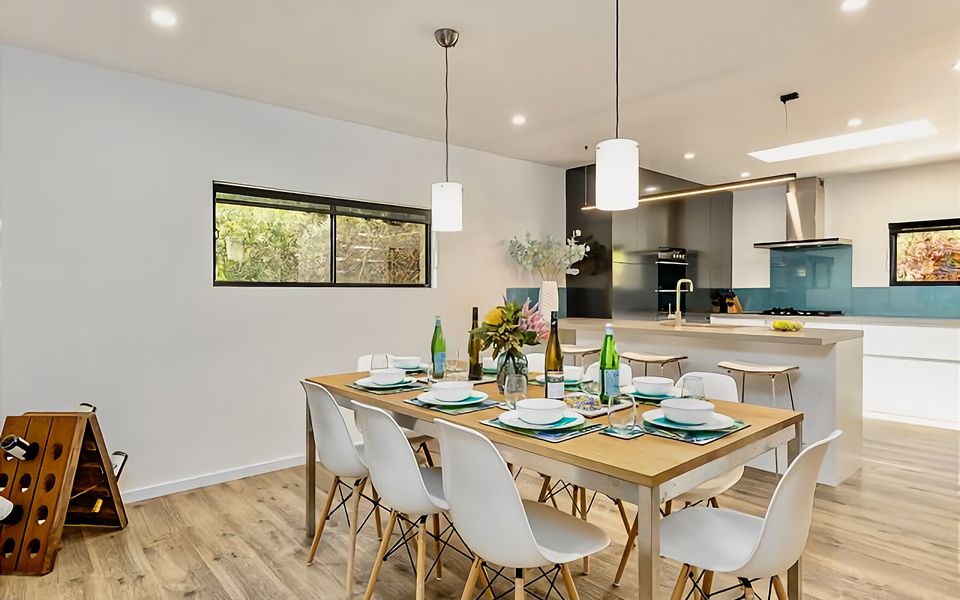 Escape to Blairgowrie 500m to beach cafes