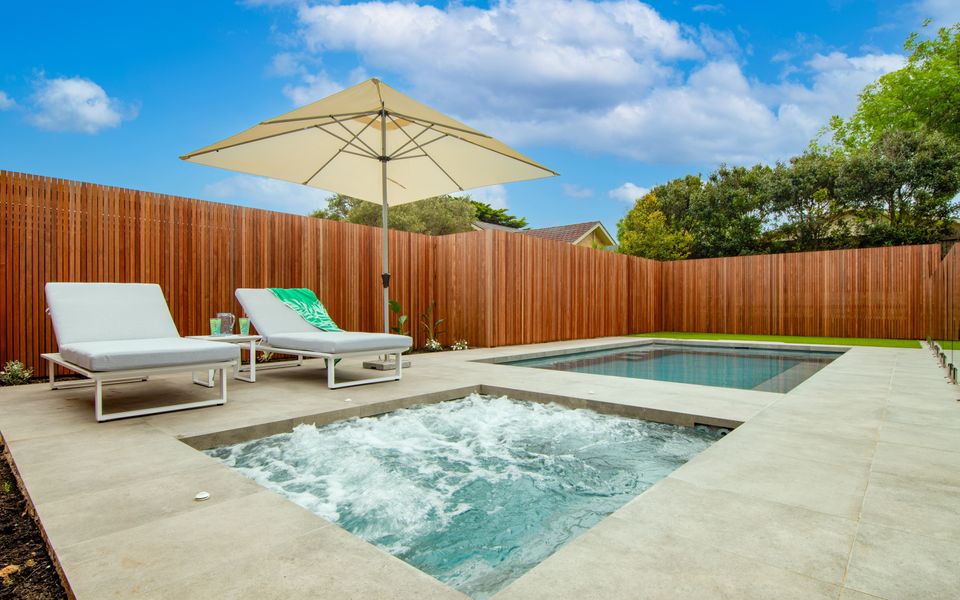 Escape to Blairgowrie 500m to beach cafes