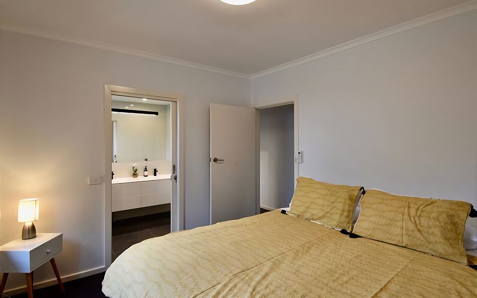 Bayside Mansion w Pool Spa and Ultimate Alfresco