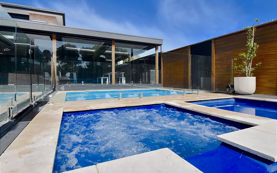 Heated Spa all year round, with lighting for evening soaks.