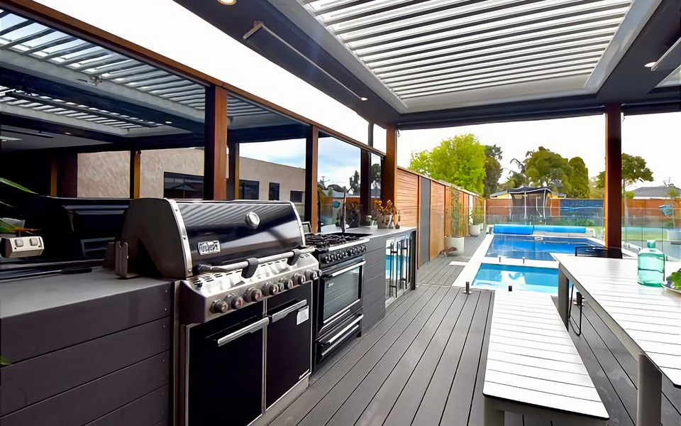 Bayside Mansion w Pool Spa and Ultimate Alfresco