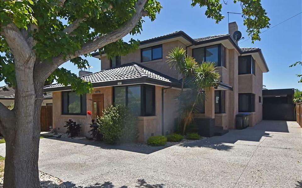 Bayside Mansion w Pool Spa and Ultimate Alfresco