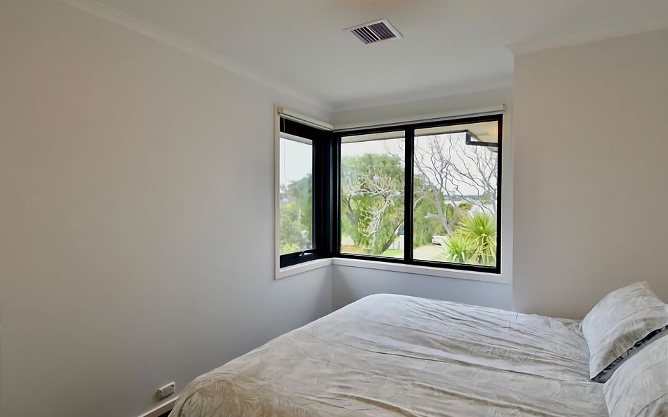 Bayside Mansion w Pool Spa and Ultimate Alfresco