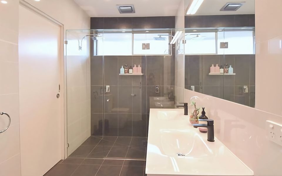 Bayside Mansion w Pool Spa and Ultimate Alfresco