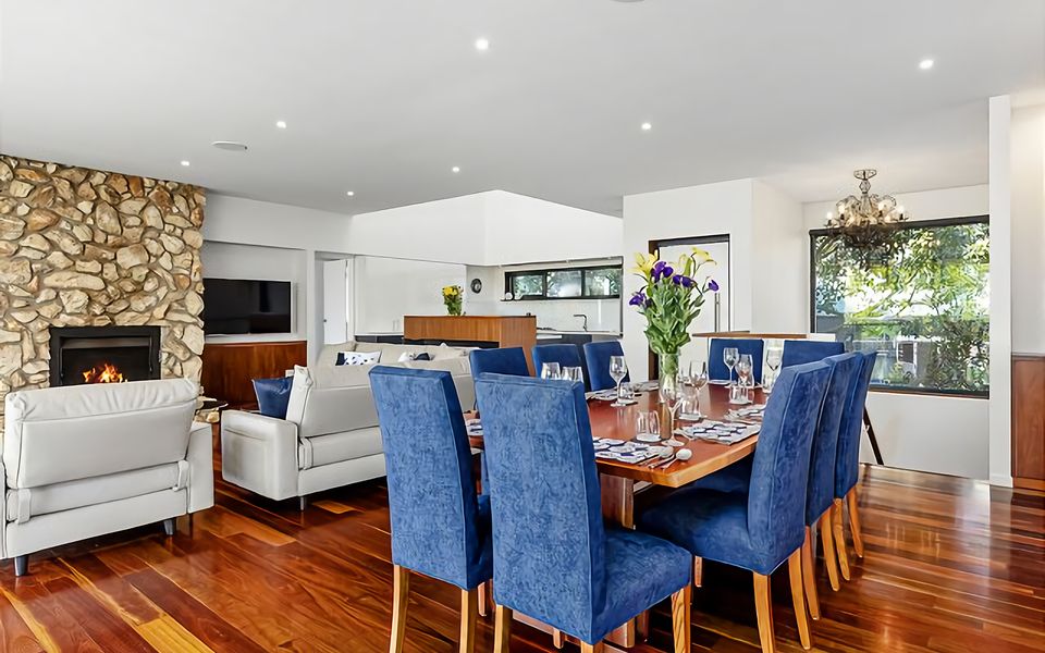 Majestic McCrae Luxury Pool Views to the Bay