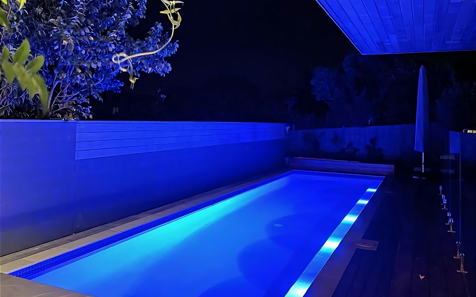 Majestic McCrae Luxury Pool Views to the Bay