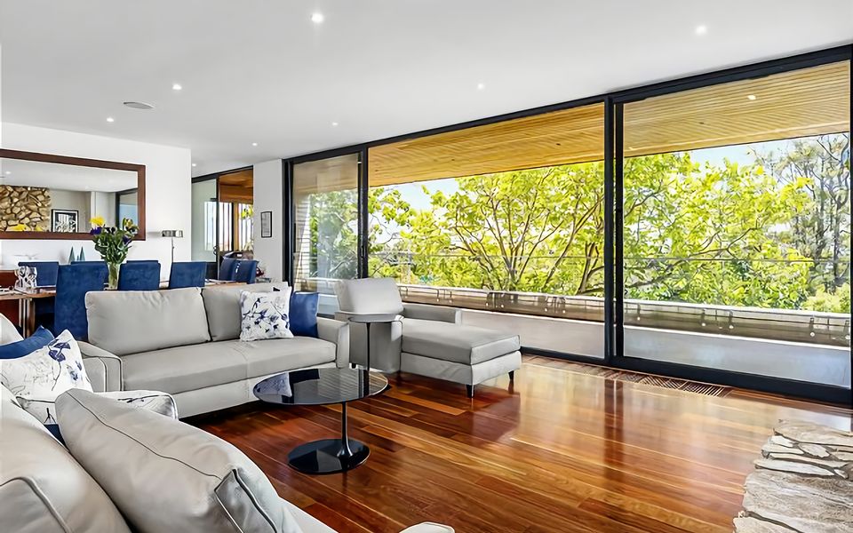 Majestic McCrae Luxury Pool Views to the Bay