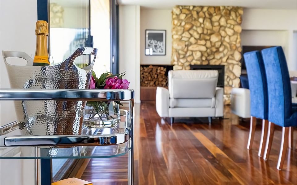 Majestic McCrae Luxury Pool Views to the Bay