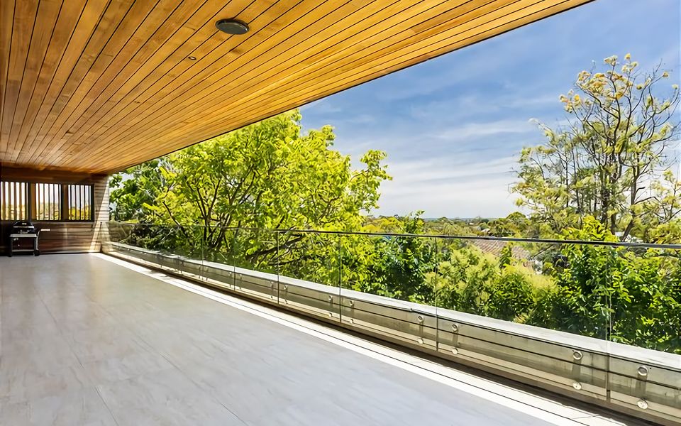 Majestic McCrae Luxury Pool Views to the Bay