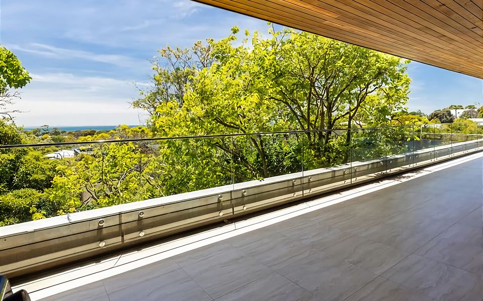 Majestic McCrae Luxury Pool Views to the Bay