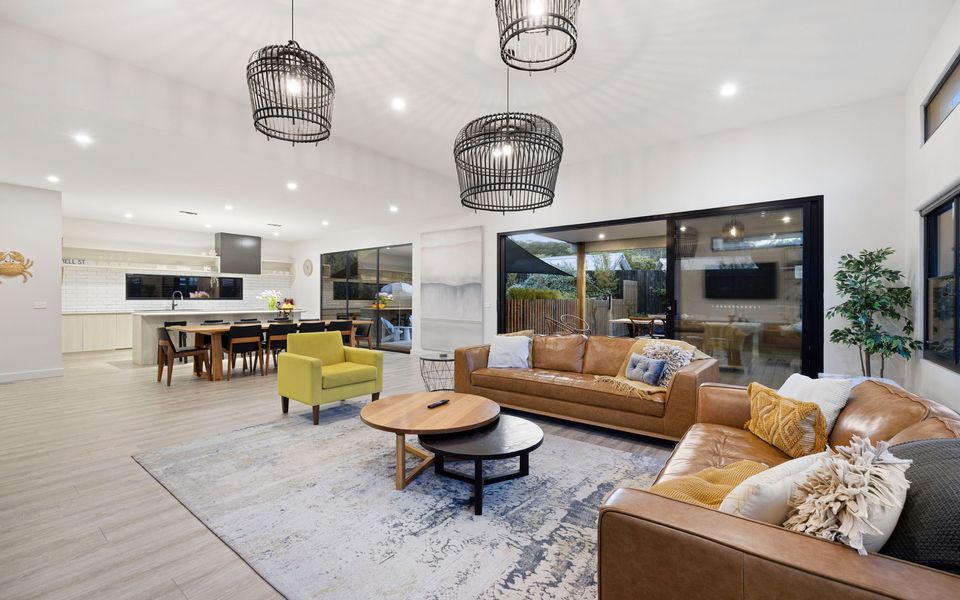 Main lounge with gas log fireplace