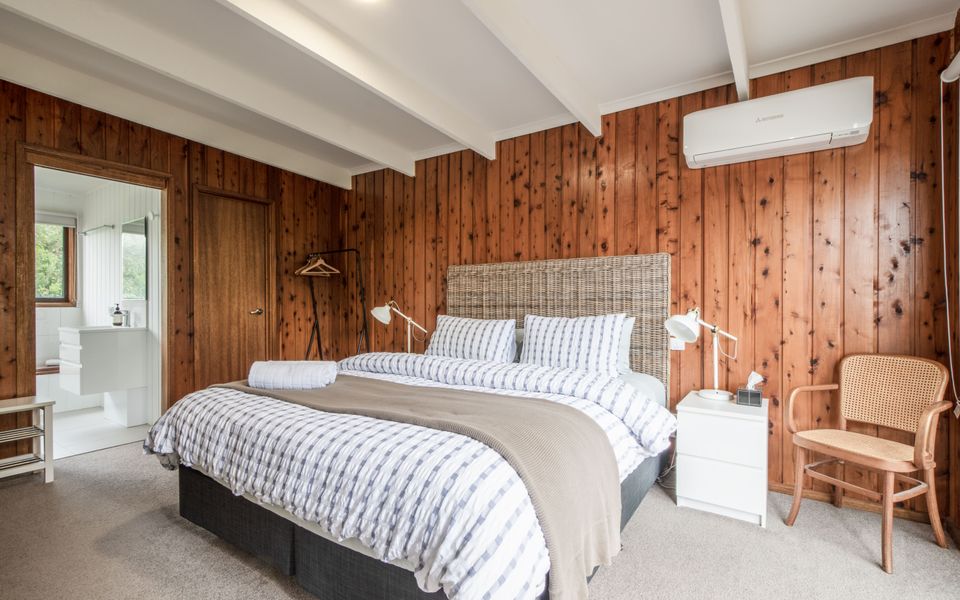 Master Bedroom with King bed and ensuite complete with spa bath.