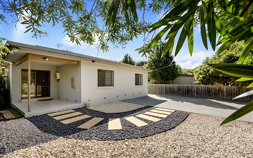 Illyria with Pool Spa and Relaxation