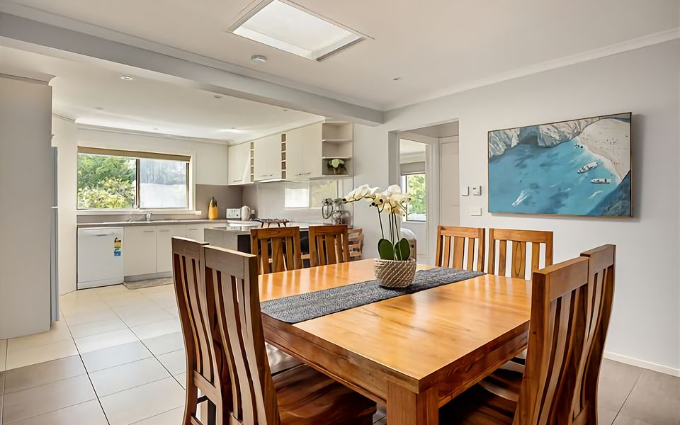Open plan kitchen and dining.