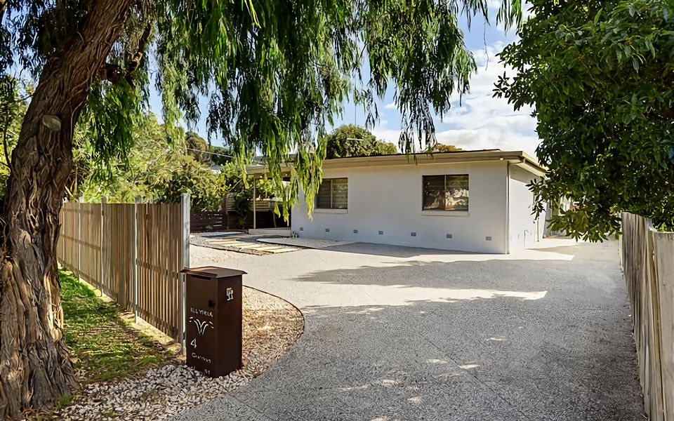 Illyria with Pool Spa and Relaxation