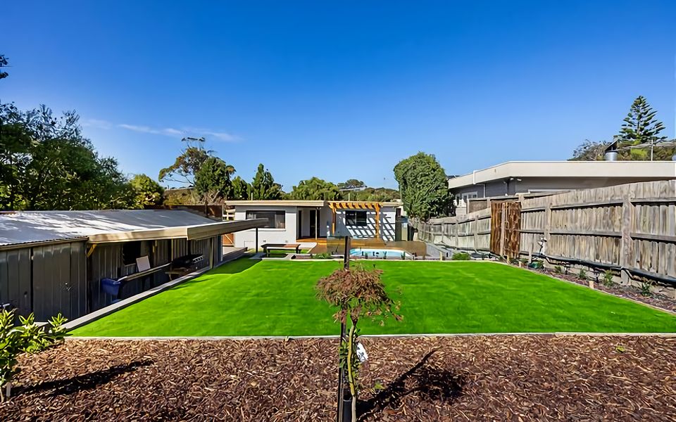 Illyria with Pool Spa and Relaxation