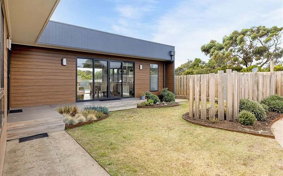 Holiday Escape Pool and Alfresco