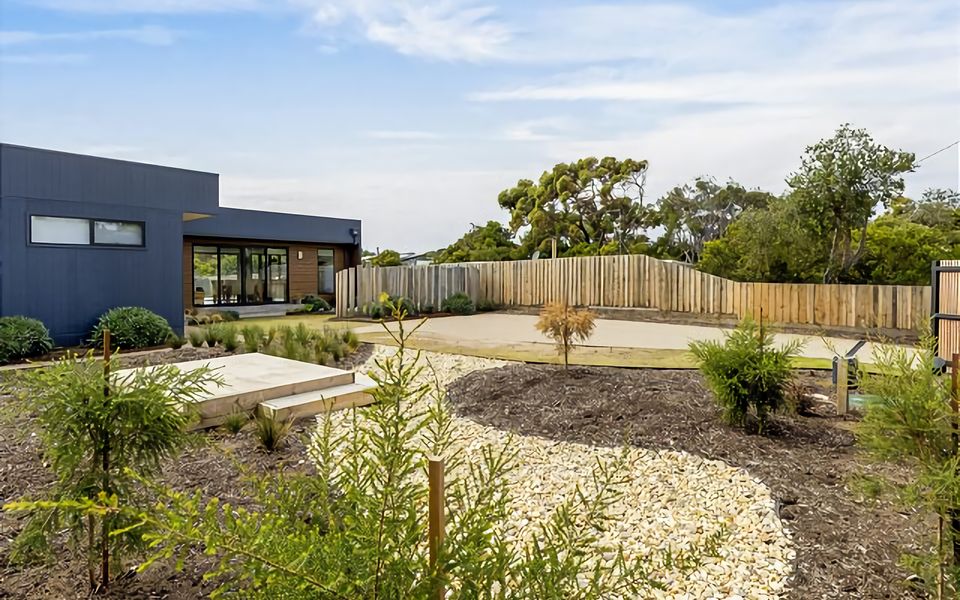 Holiday Escape Pool and Alfresco