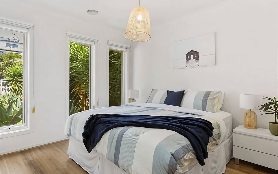 Retreat to the tranquility of your private haven, complete with a generously-sized king bed. Drift off to sleep in the cozy embrace of premium linens and wake up feeling refreshed.