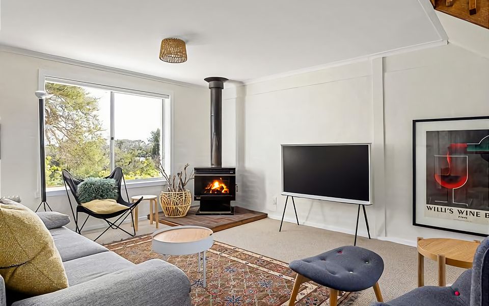 Hilltop Getaway, Stunning Sunsets, Close to Beach