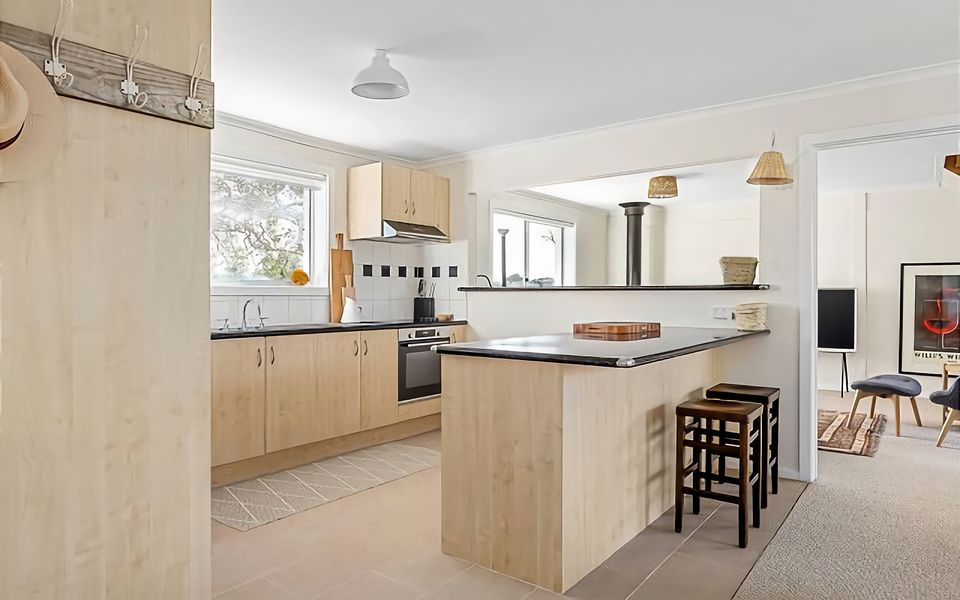 Fully equipped open-plan kitchen.