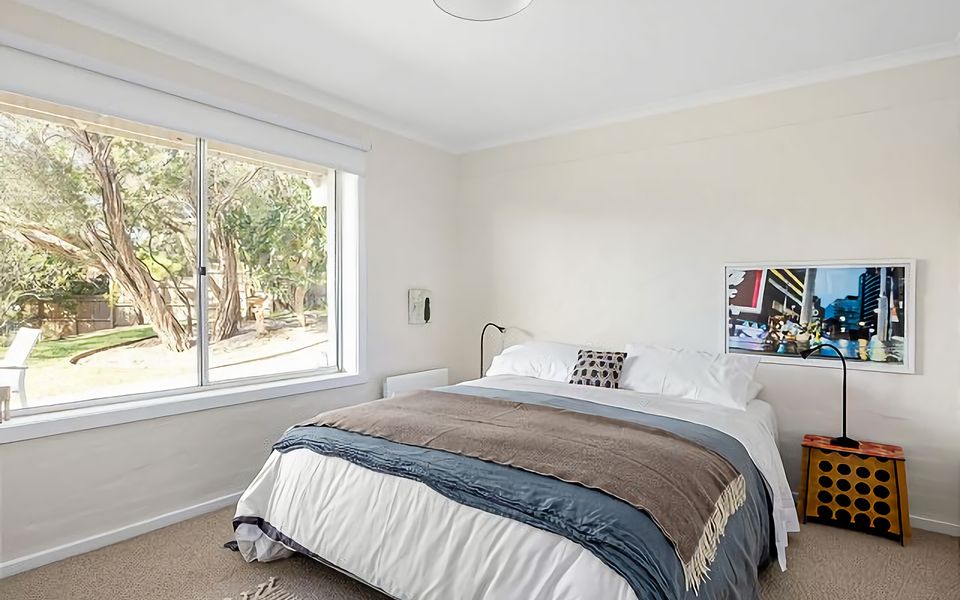 Bedroom with a Queen bed.