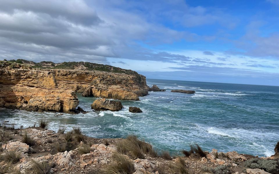 Hilltop Getaway, Stunning Sunsets, Close to Beach