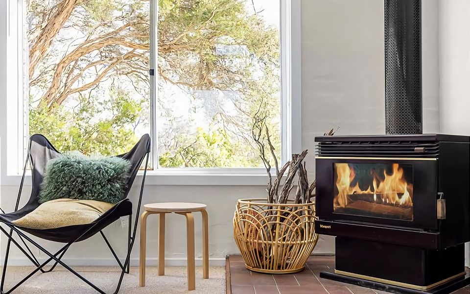 Hilltop Getaway, Stunning Sunsets, Close to Beach