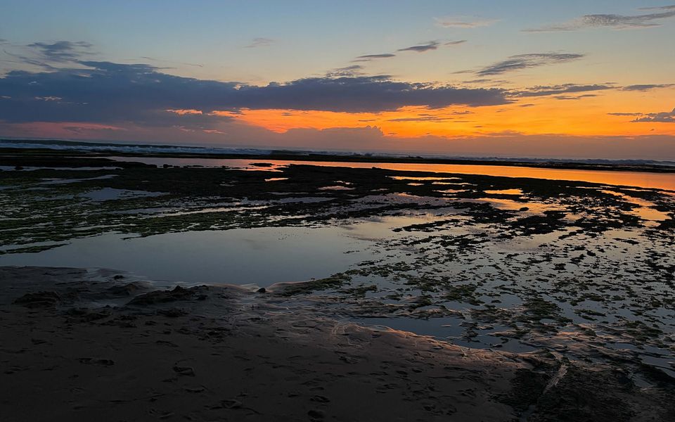 Hilltop Getaway, Stunning Sunsets, Close to Beach