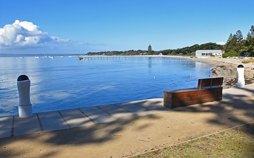 SALT 5 Sorrento walk to beaches shops cafes and restaurants