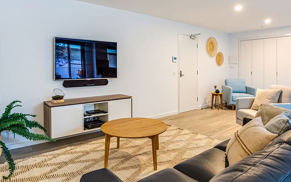 SALT 7 Spacious Luxury in Sorrento walk to the beach