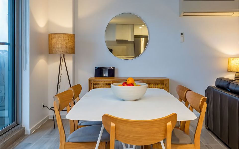 SALT 7 Spacious Luxury in Sorrento walk to the beach