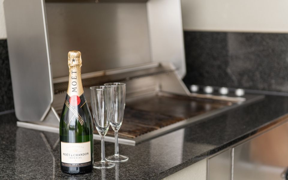 Alfresco dining with BBQ